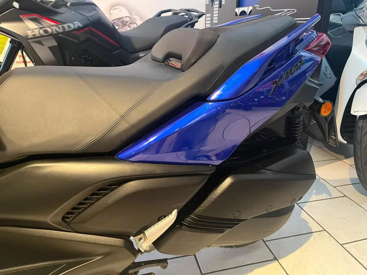 Yamaha X-Max 300 (2025 - 26) (3)