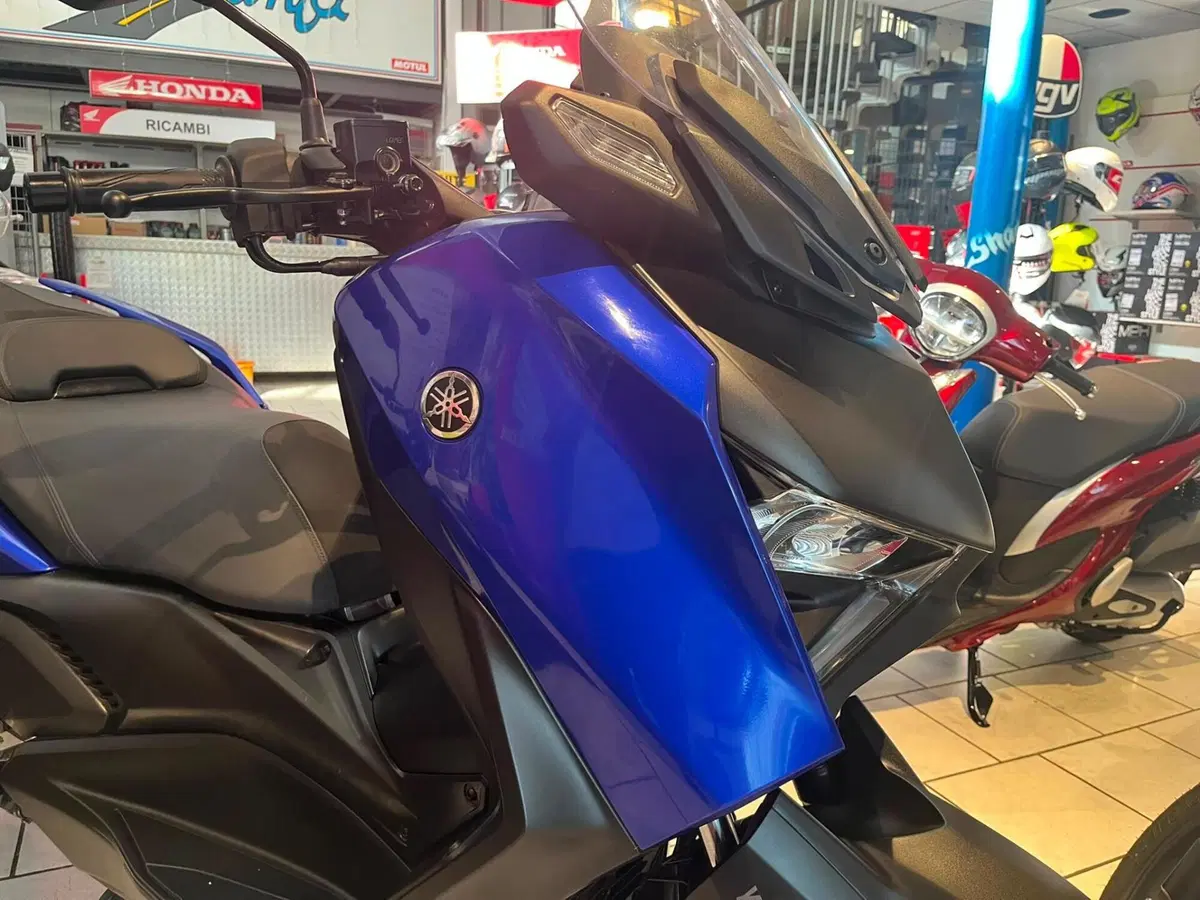 Yamaha X-Max 300 (2025 - 26) (8)
