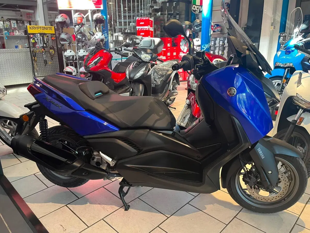 Yamaha X-Max 300 (2025 - 26) (9)