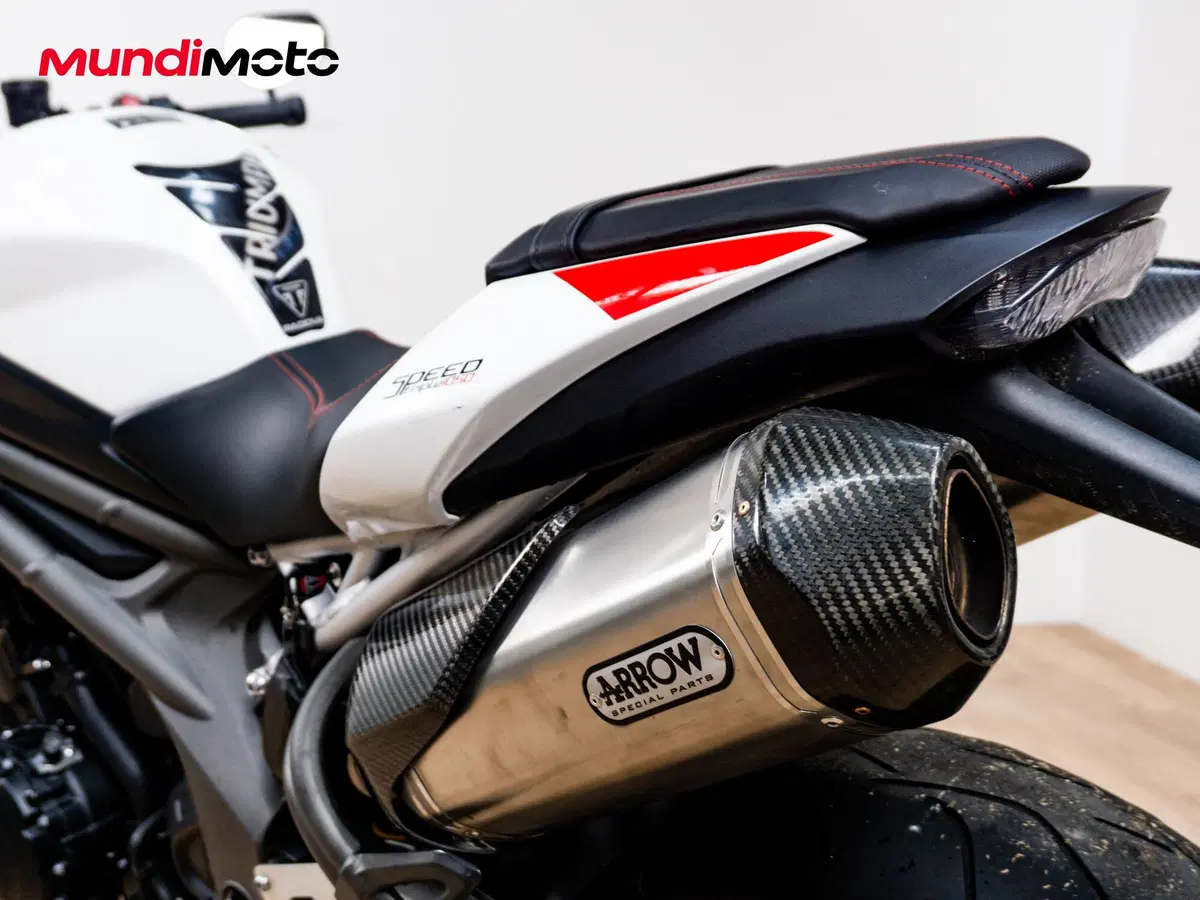 Triumph Speed Triple 1050 RS (2018 - 20) (16)