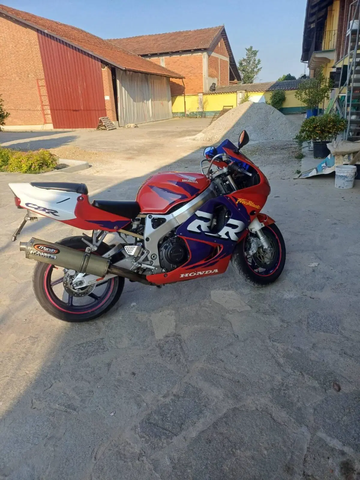 Honda CBR 900 RR (1998 - 99) (3)