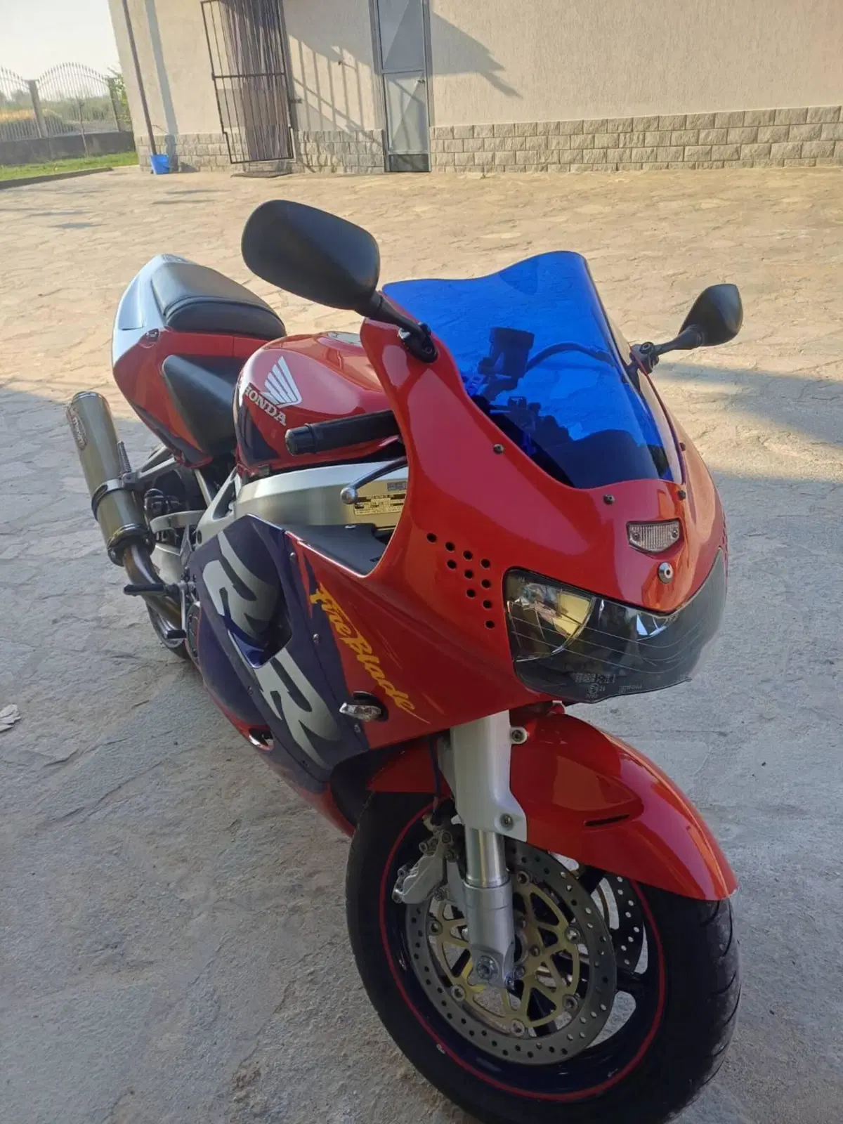 Honda CBR 900 RR (1998 - 99) (2)
