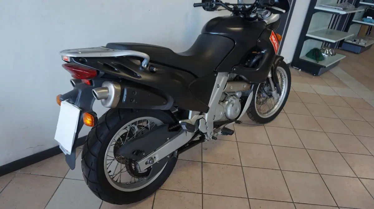 Aprilia Pegaso 650 (1997 - 00) (2)