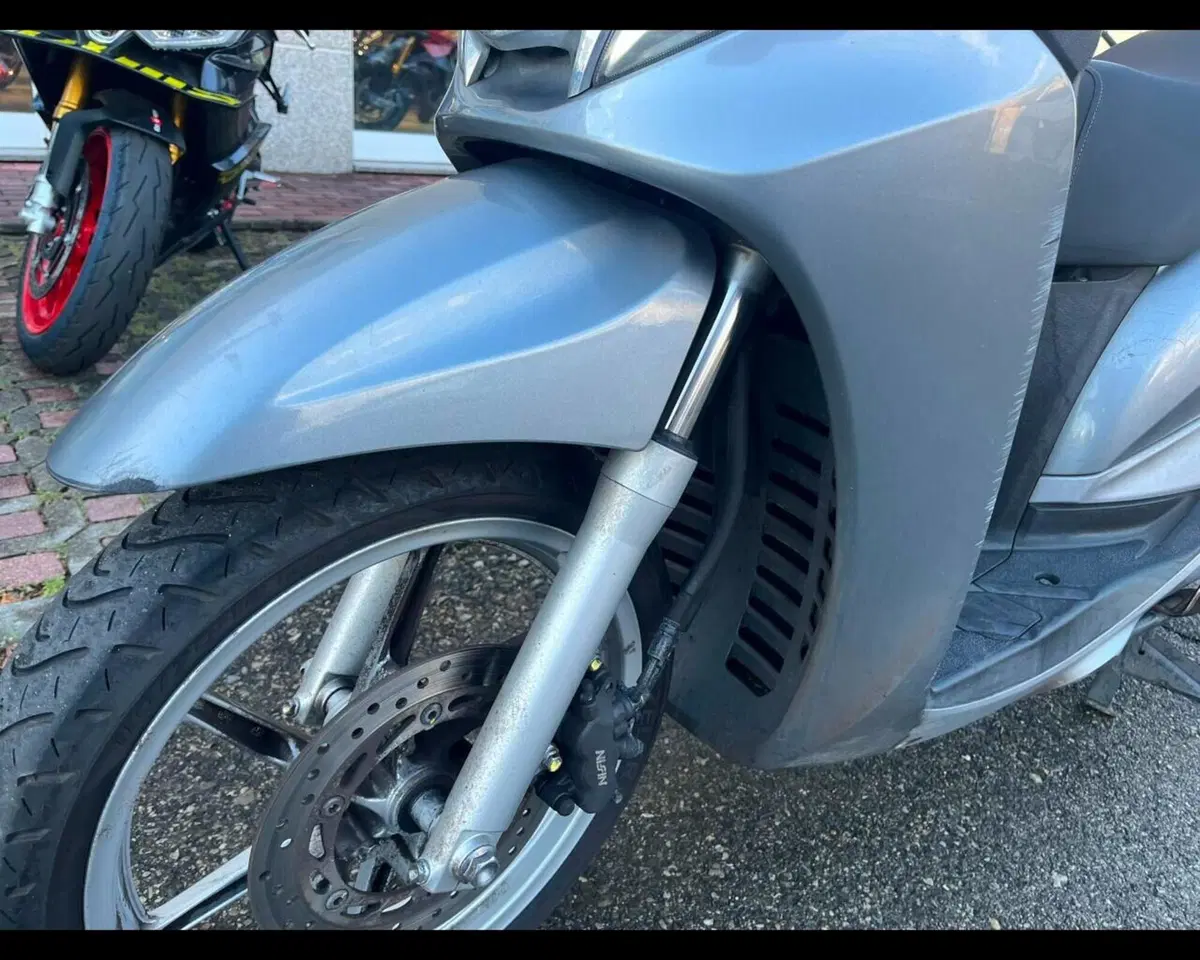 Honda SH 300 i (2011 - 14) (9)