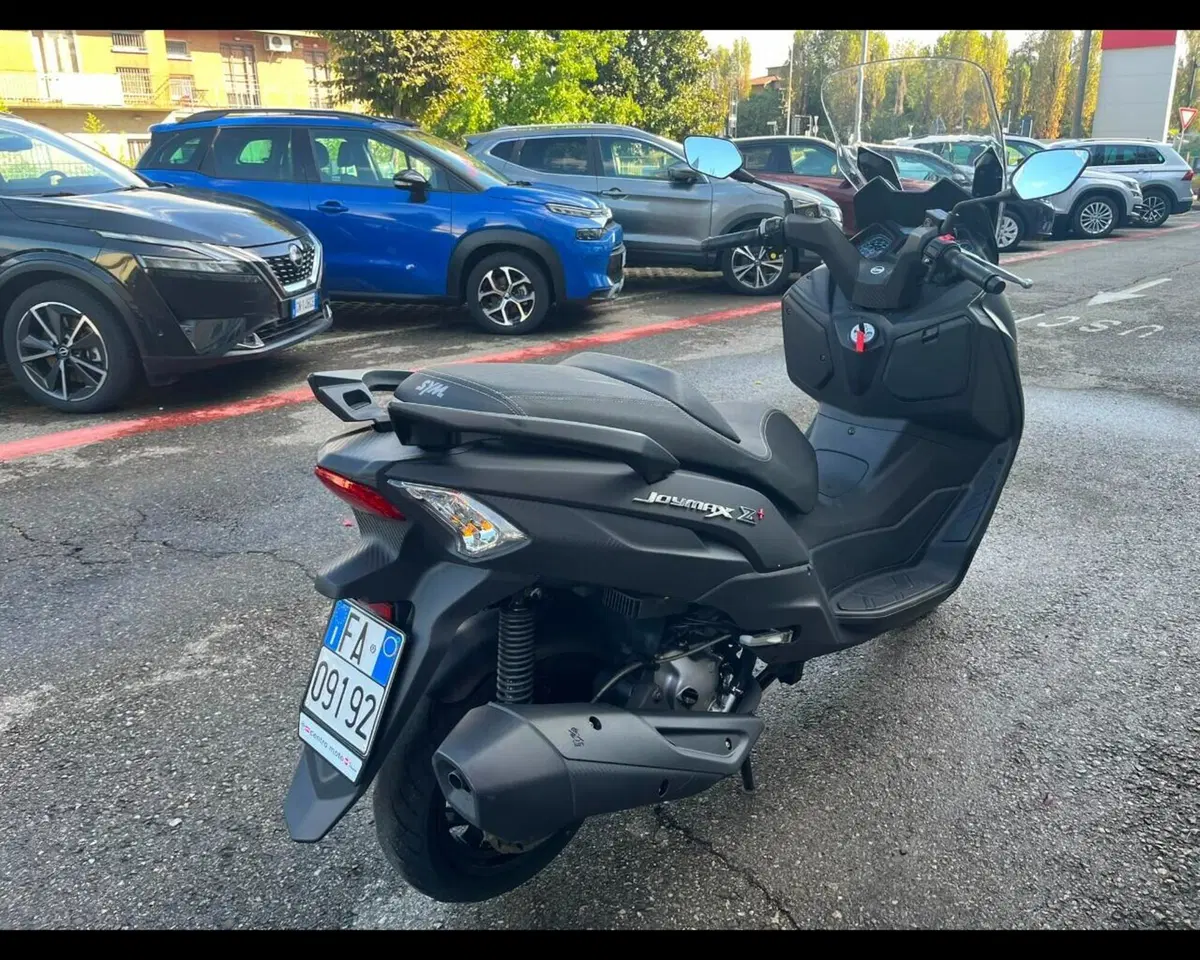 Sym Joymax 300 Z+ (2021 - 24) (5)