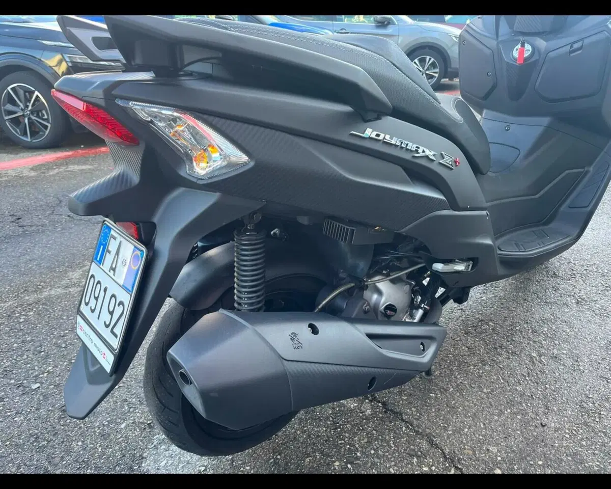 Sym Joymax 300 Z+ (2021 - 24) (11)