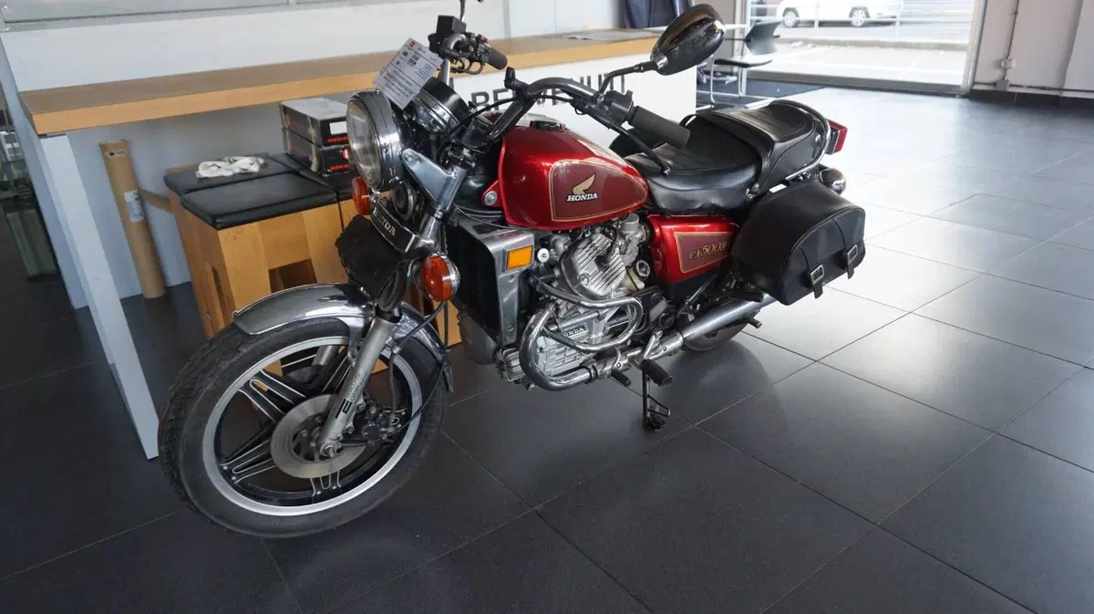Honda CX 500 CUSTOM (3)