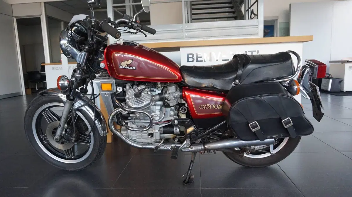 Honda CX 500 CUSTOM (4)