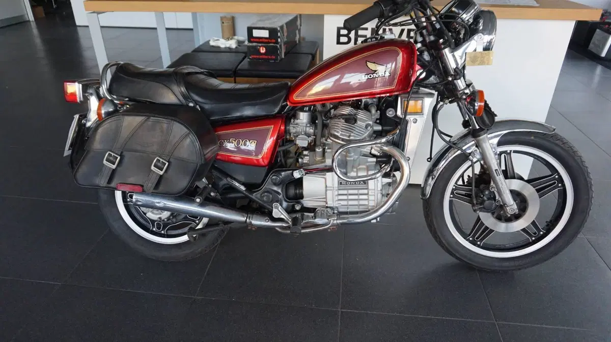 Honda CX 500 CUSTOM (7)
