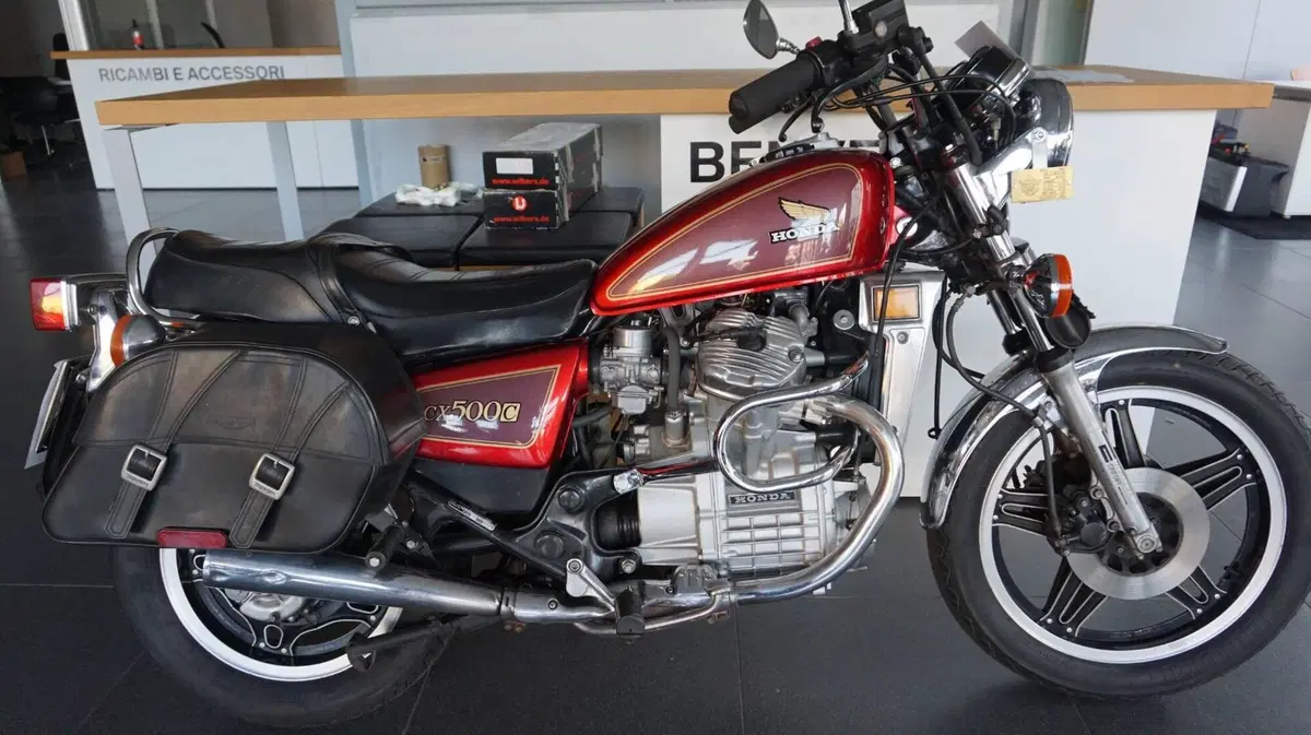 Honda CX 500 CUSTOM (8)