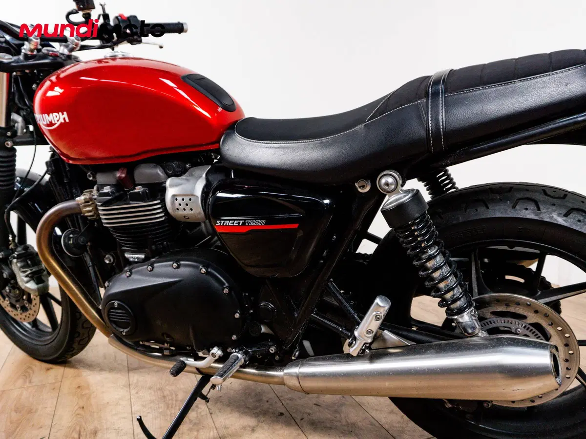 Triumph Street Twin 900 (2017 - 18) (10)