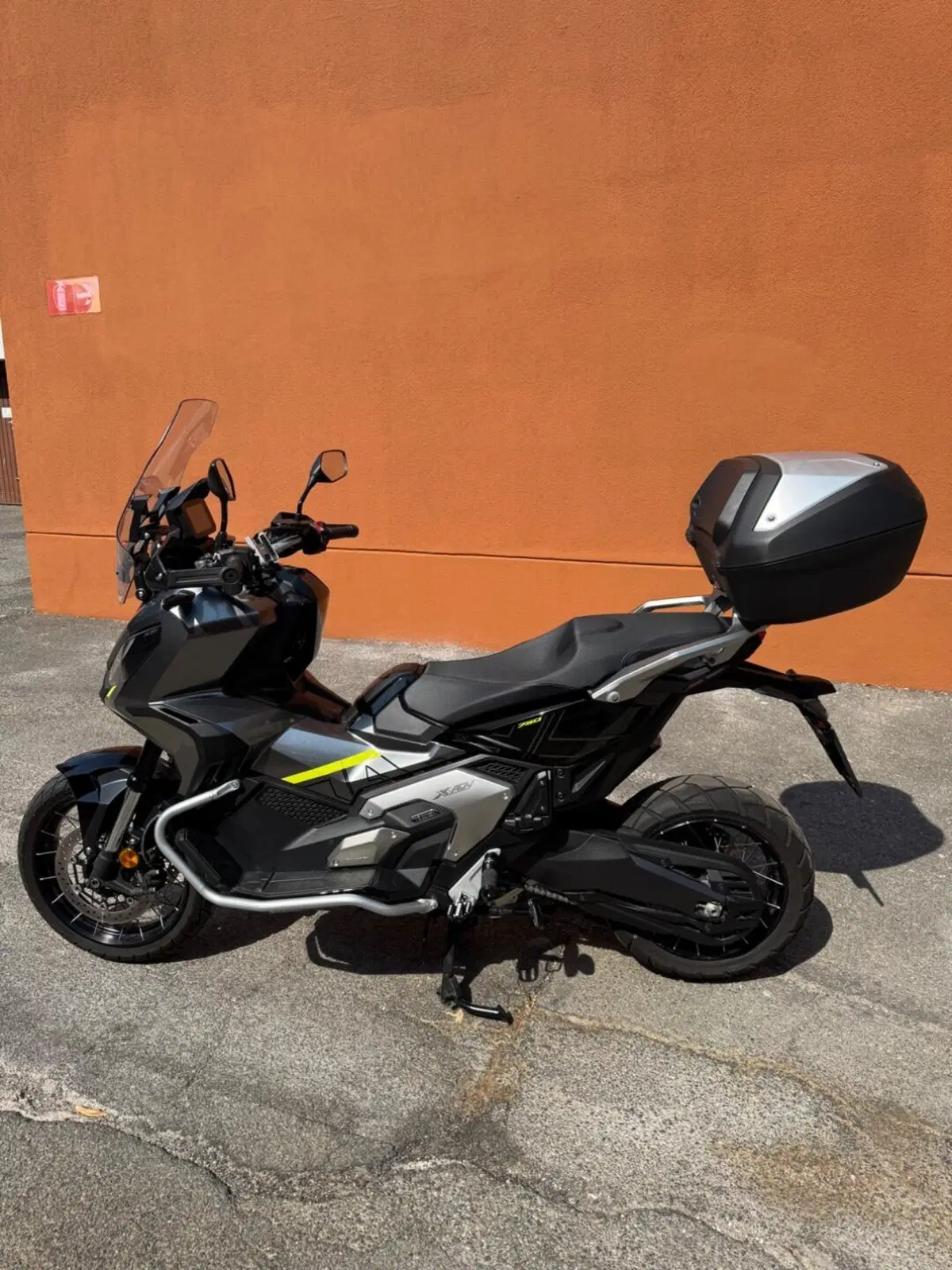 Honda X-ADV 750 DCT Gravel (2021 - 24) (2)