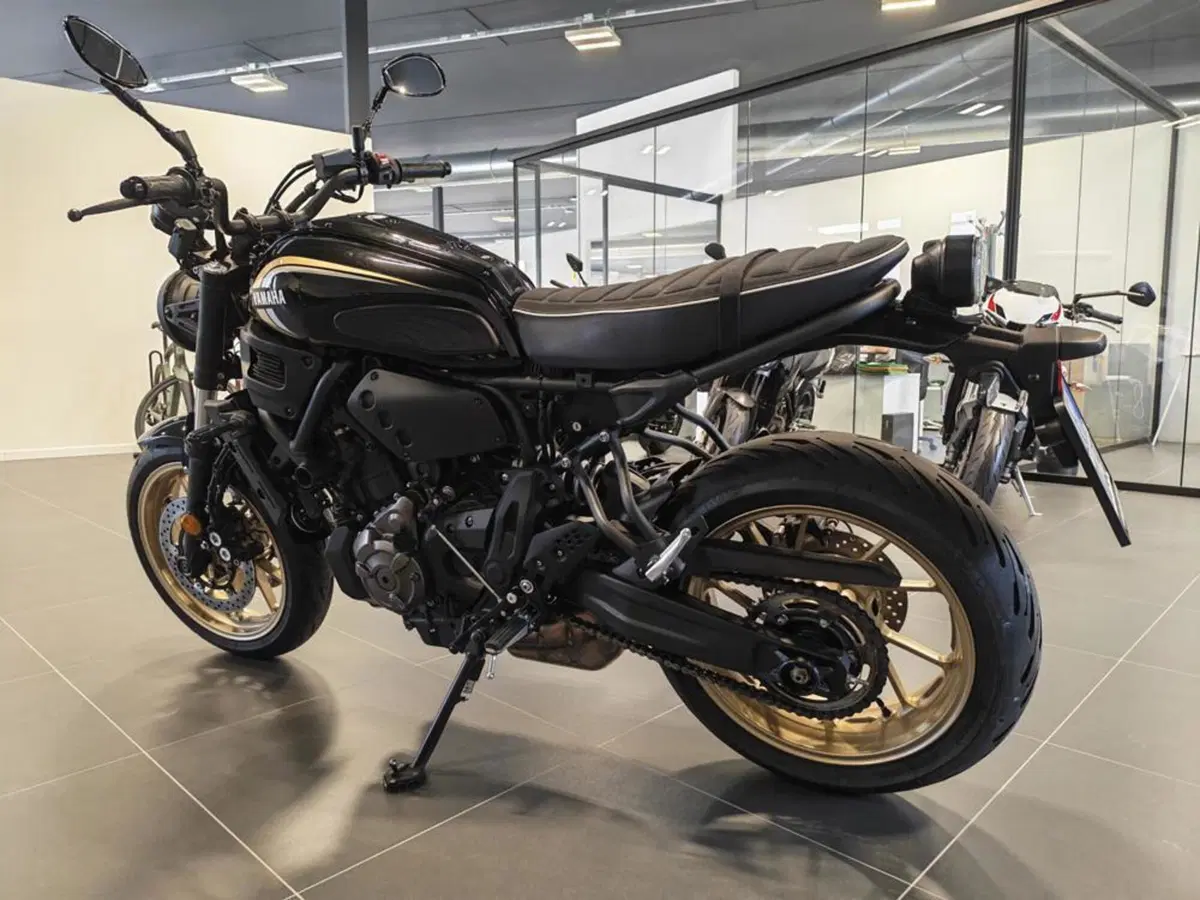 Yamaha XSR 700 (2022 - 26) (6)