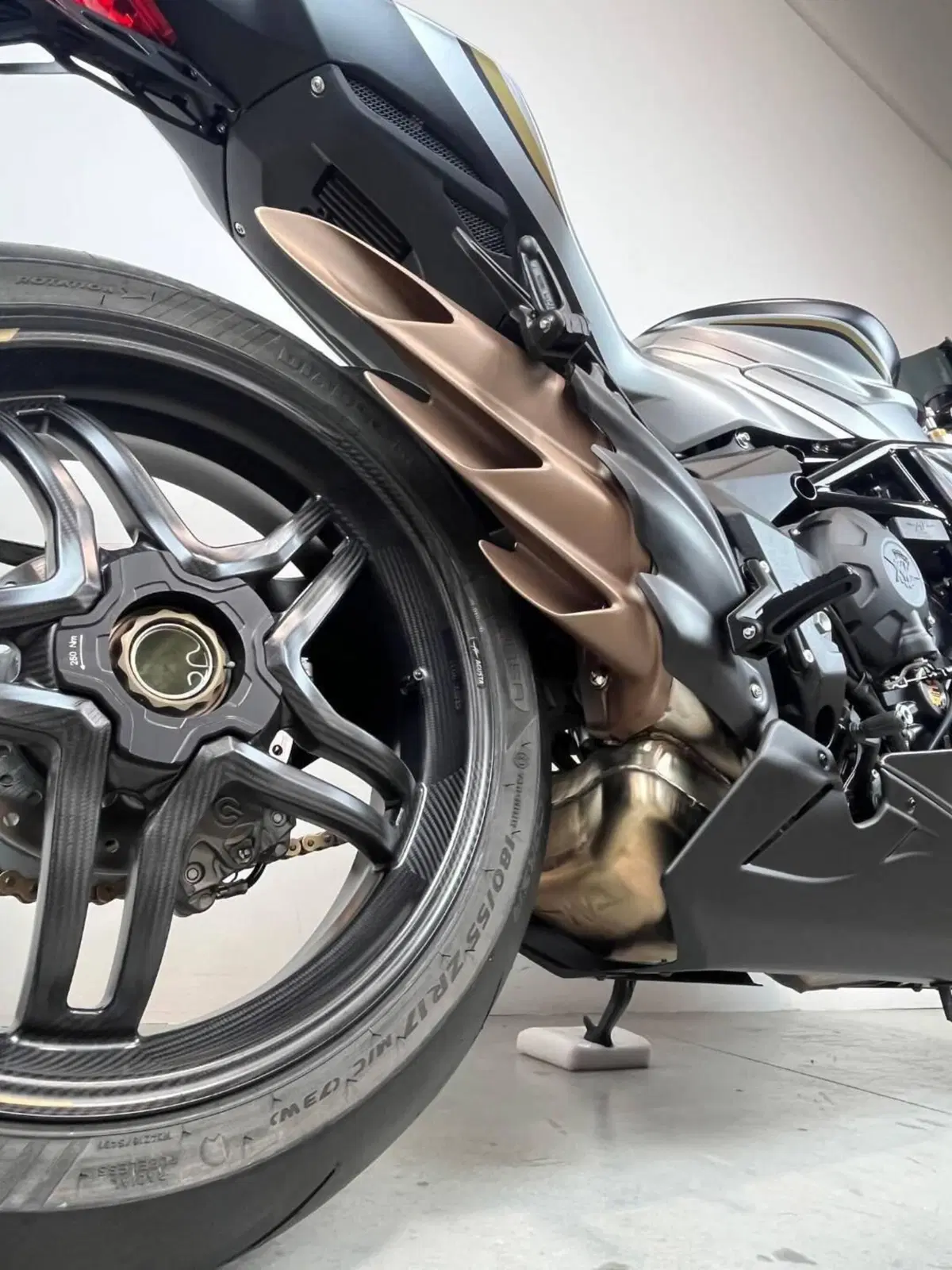 MV Agusta F3 800 Competizione (2025 - 26) (4)