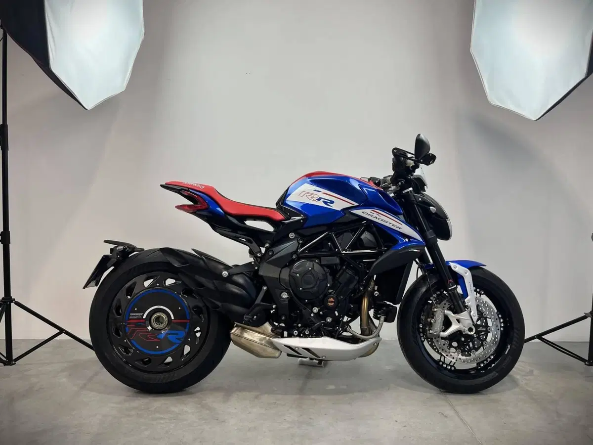 MV Agusta Dragster 800 RR SCS America (2023 - 25) (14)