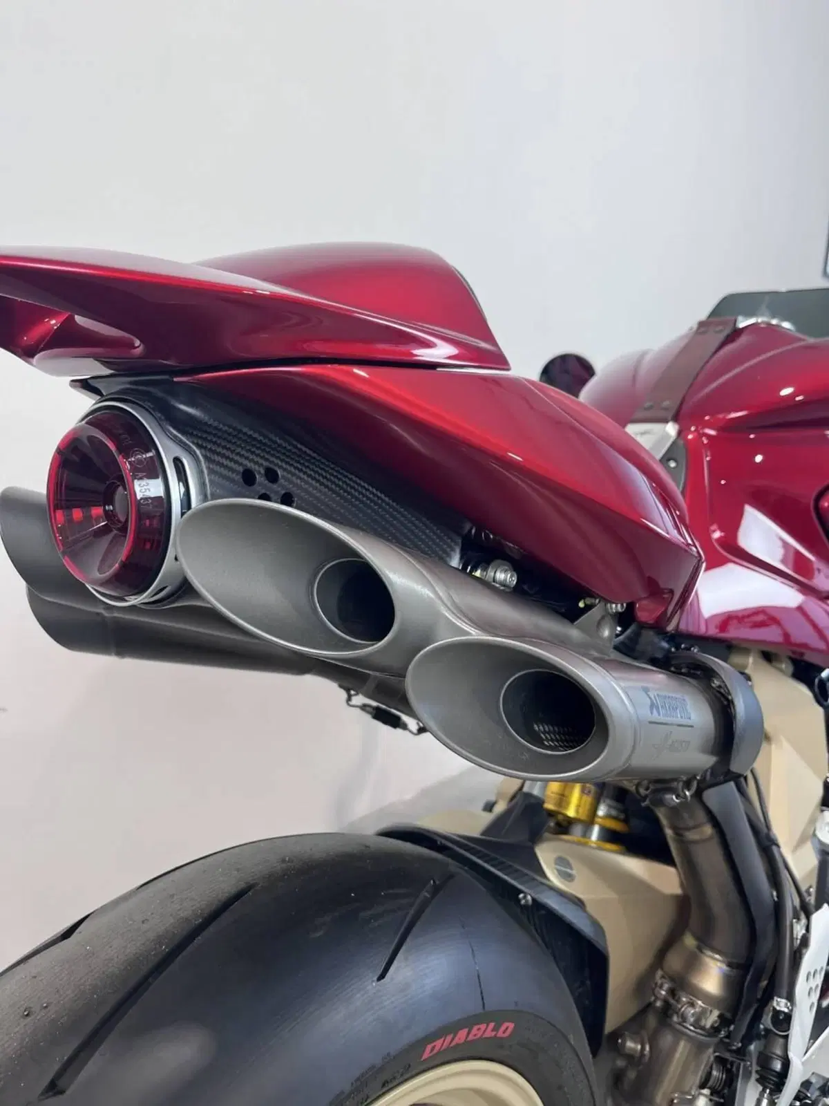 MV Agusta Superveloce 1000 Serie Oro (2024 - 26) (5)