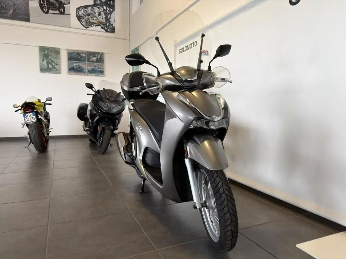 Honda SH 350 (2021 - 24) (4)