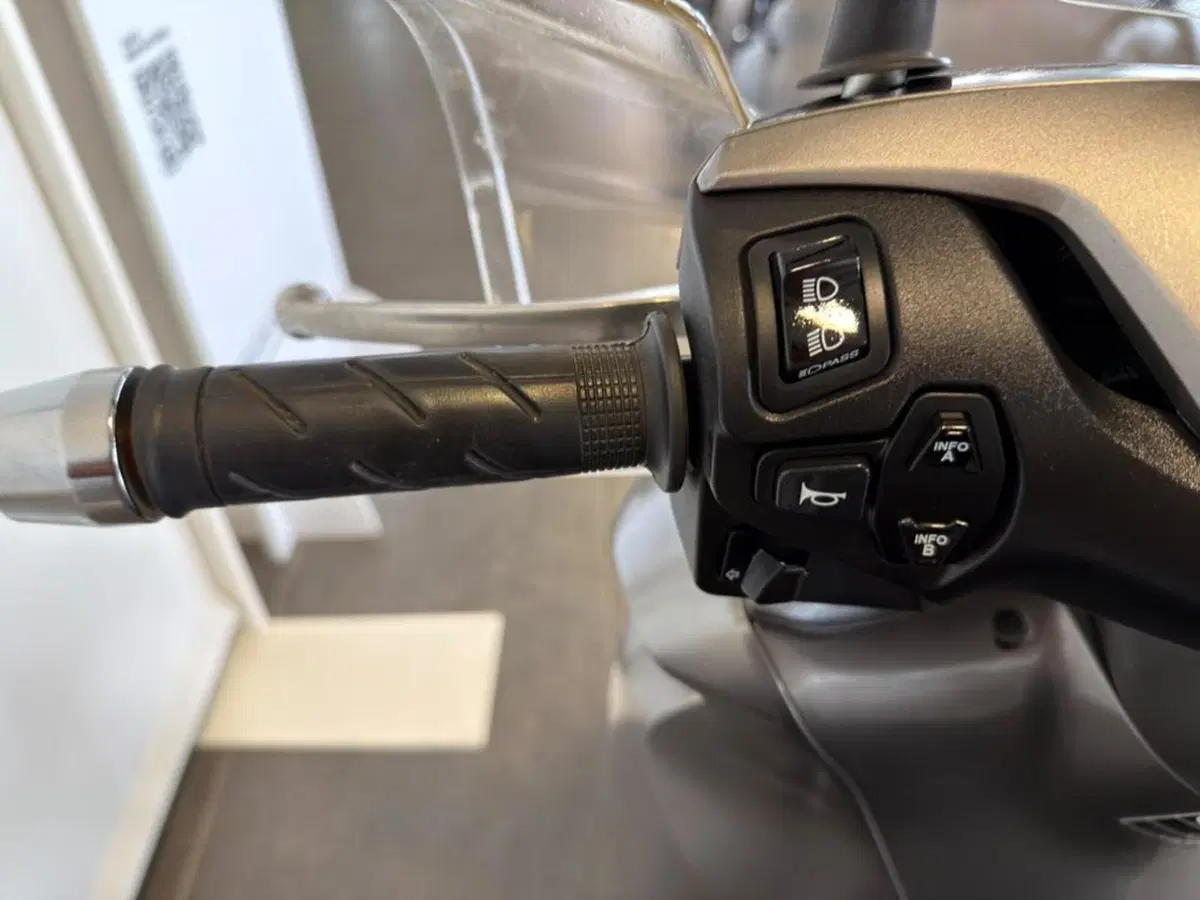 Honda SH 350 (2021 - 24) (6)