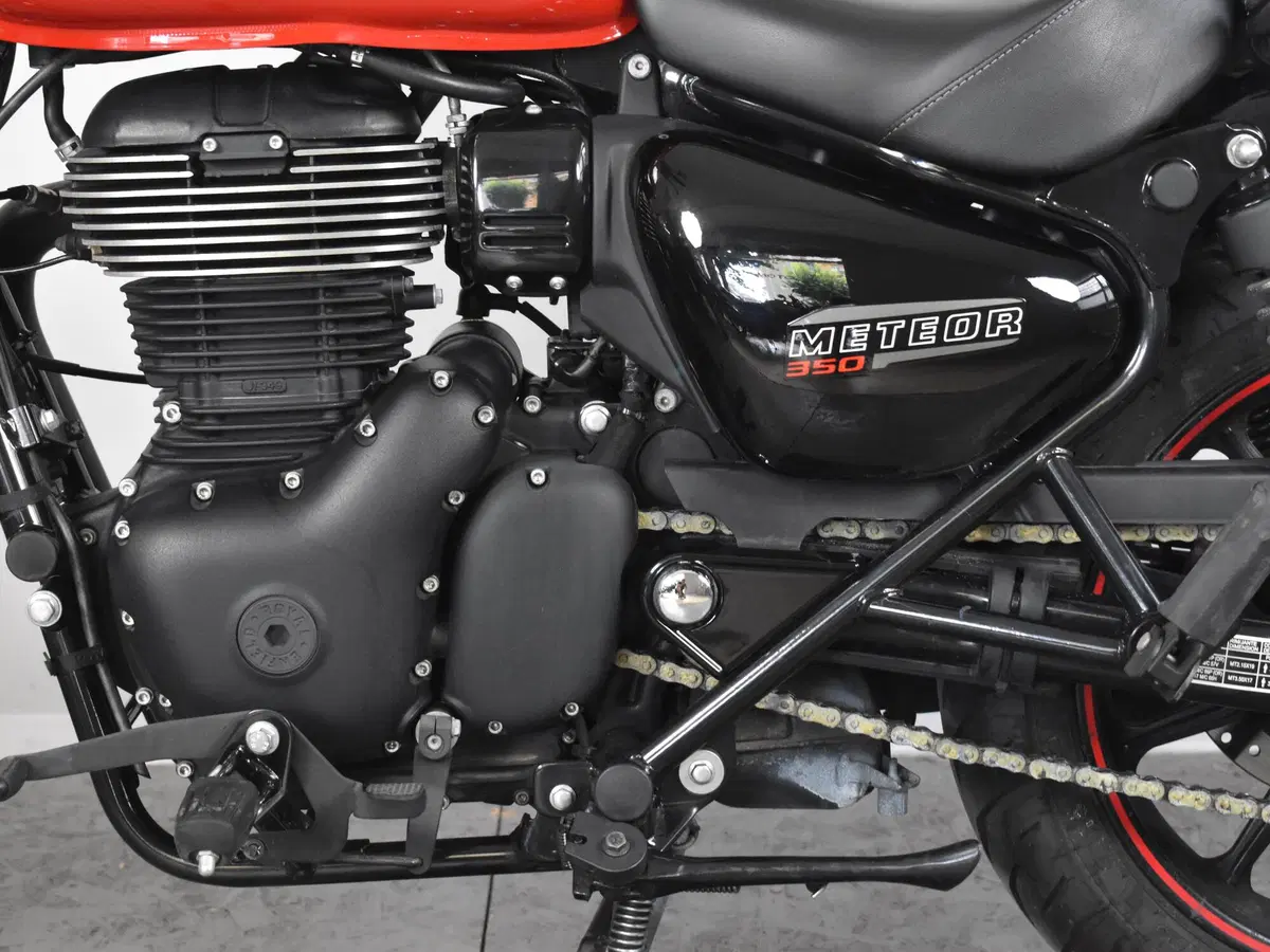 Royal Enfield Meteor 350 (2021 - 26) (13)