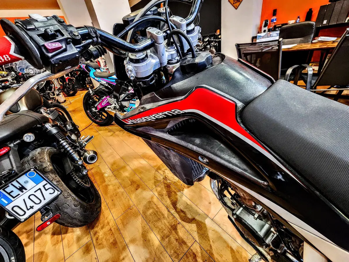 Husqvarna SMS 125 (2012 - 13) (11)