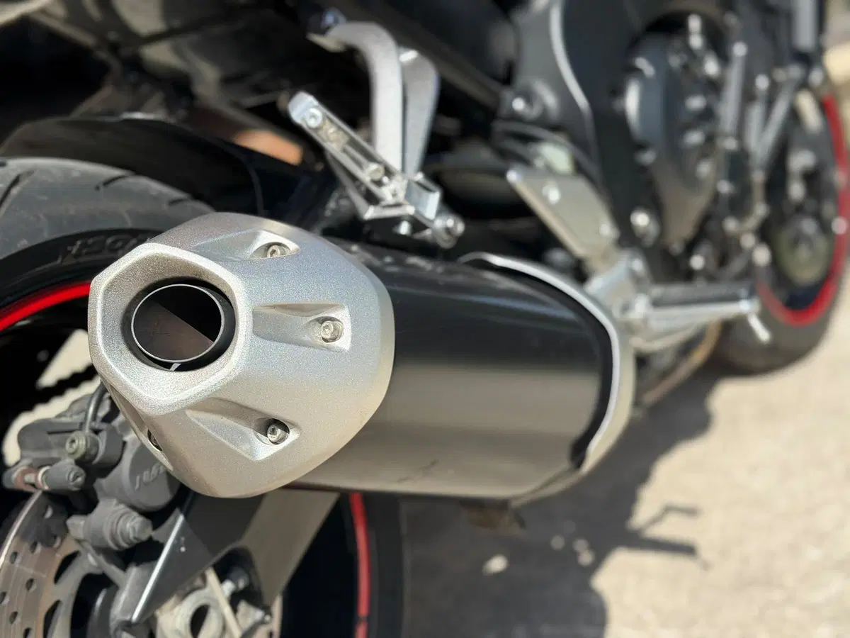 Yamaha FZ1 Fazer (2006 - 16) (5)