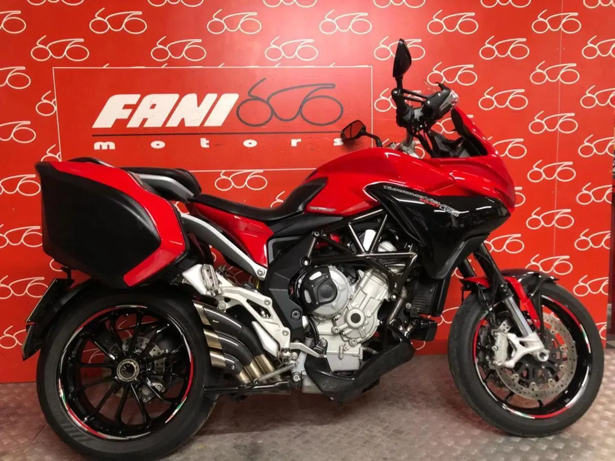 MV Agusta Turismo Veloce 800 Lusso (2014 - 16)
