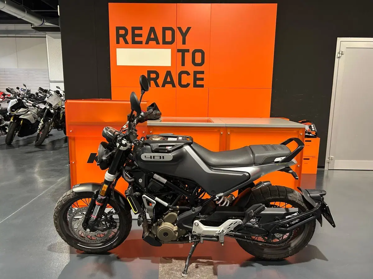 Husqvarna Svartpilen 401 (2021 - 23)