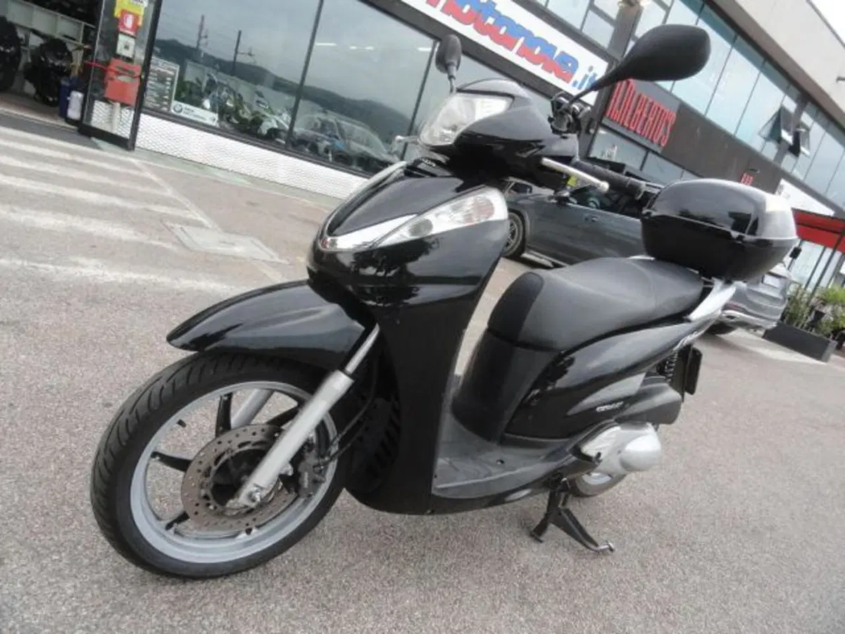 Honda SH 300 i (2006 - 10) (2)
