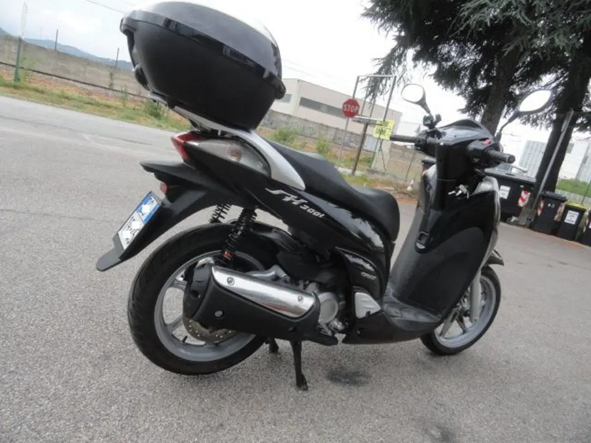 Honda SH 300 i (2006 - 10) (6)