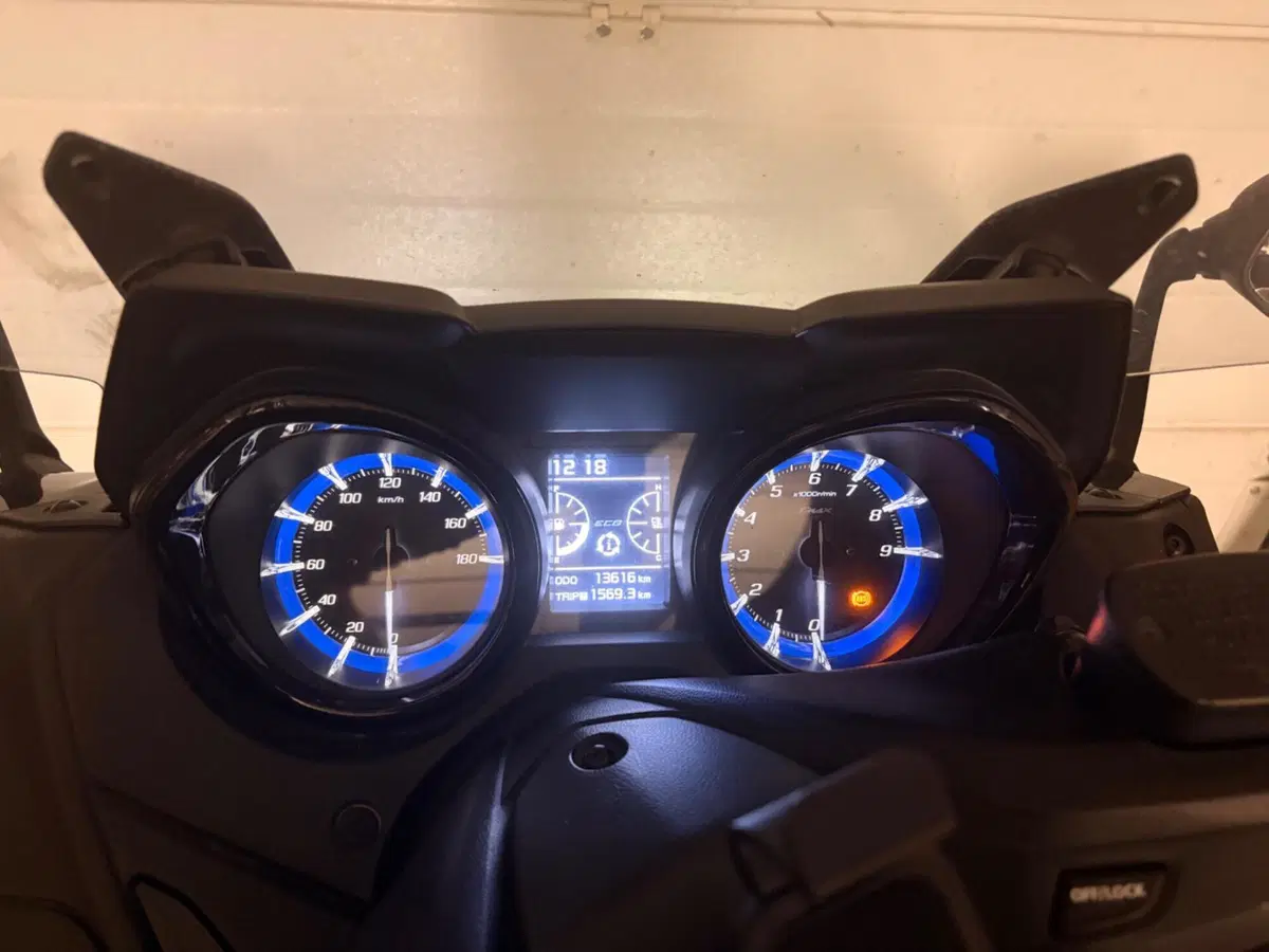 Yamaha T-Max 530 (2017 - 19) (3)