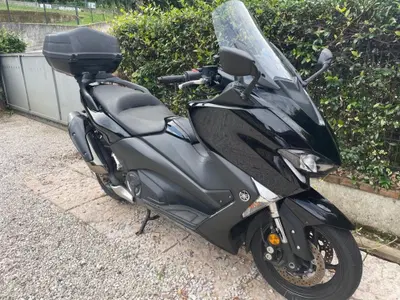 Yamaha T-Max 530 (2017 - 19) usata
