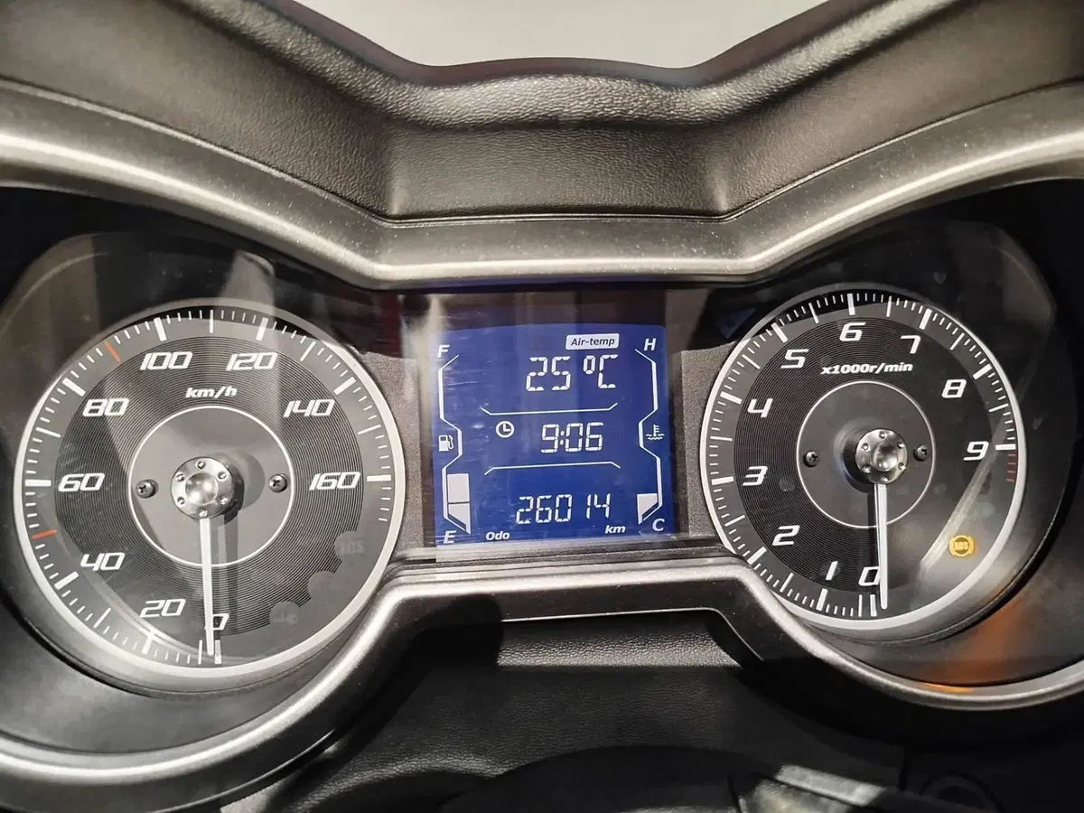 Yamaha X-Max 300 Tech Max (2021 - 24) (5)