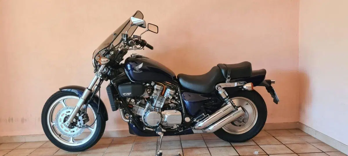 Honda VF 750