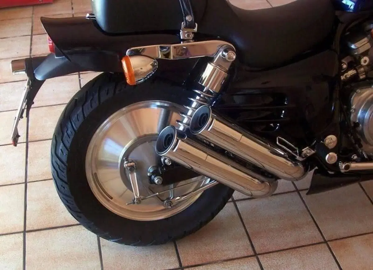 Honda VF 750 (2)