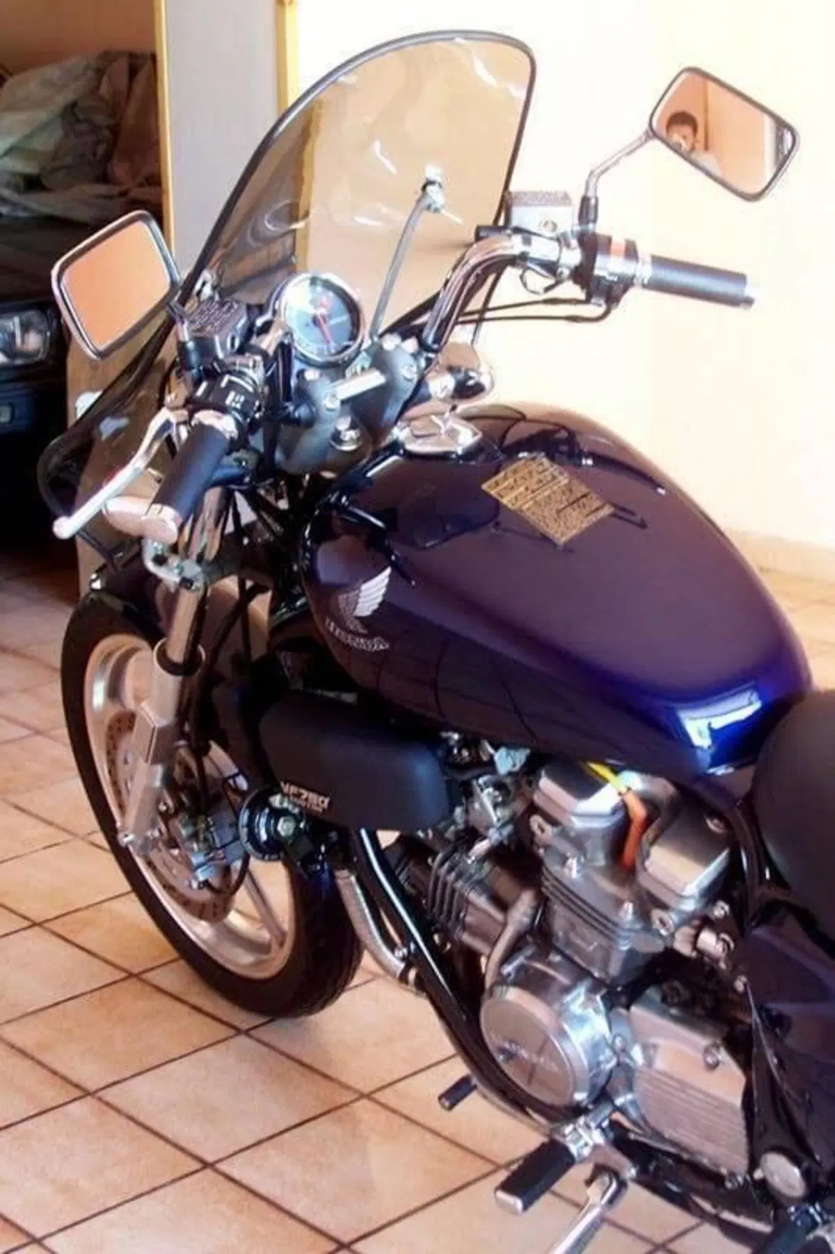 Honda VF 750 (3)