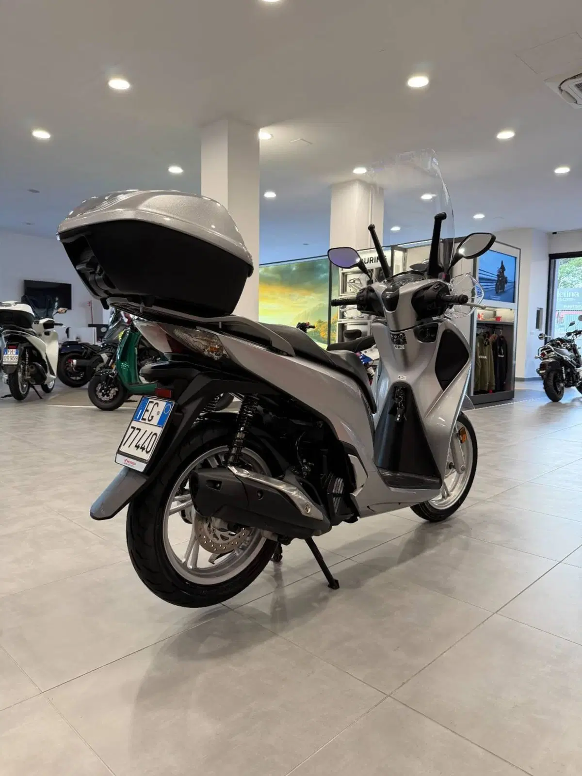 Honda SH 150i (2017 - 19) (8)