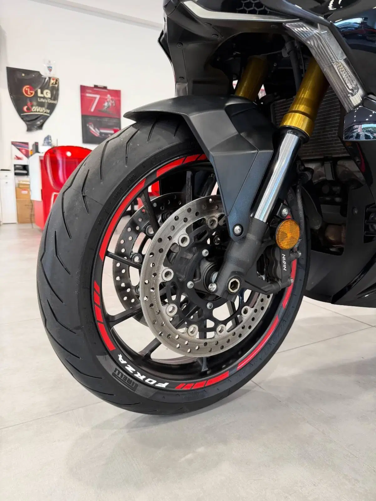 Honda Forza 750 DCT (2021 - 24) (12)