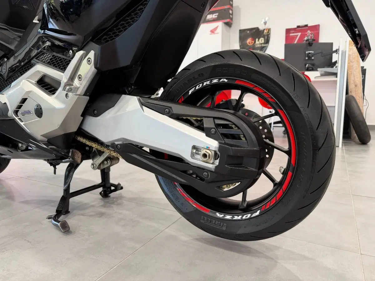Honda Forza 750 DCT (2021 - 24) (13)