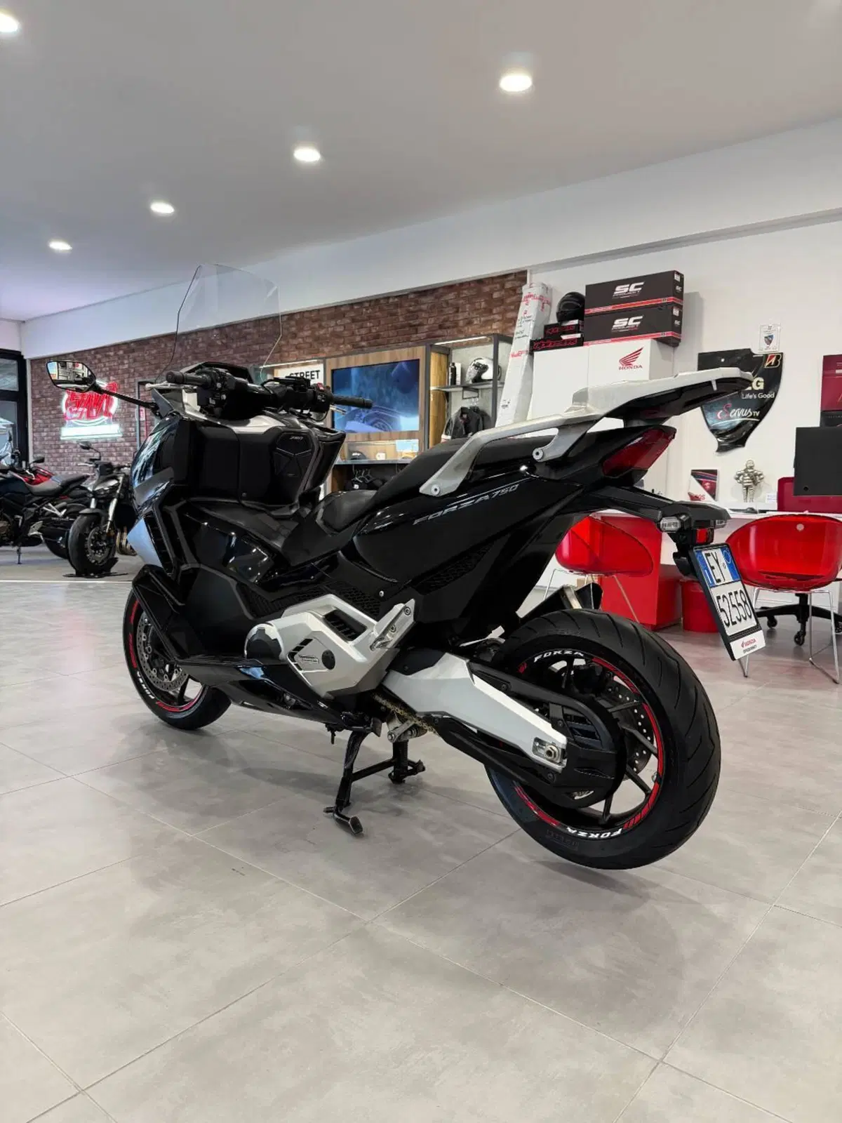 Honda Forza 750 DCT (2021 - 24) (3)