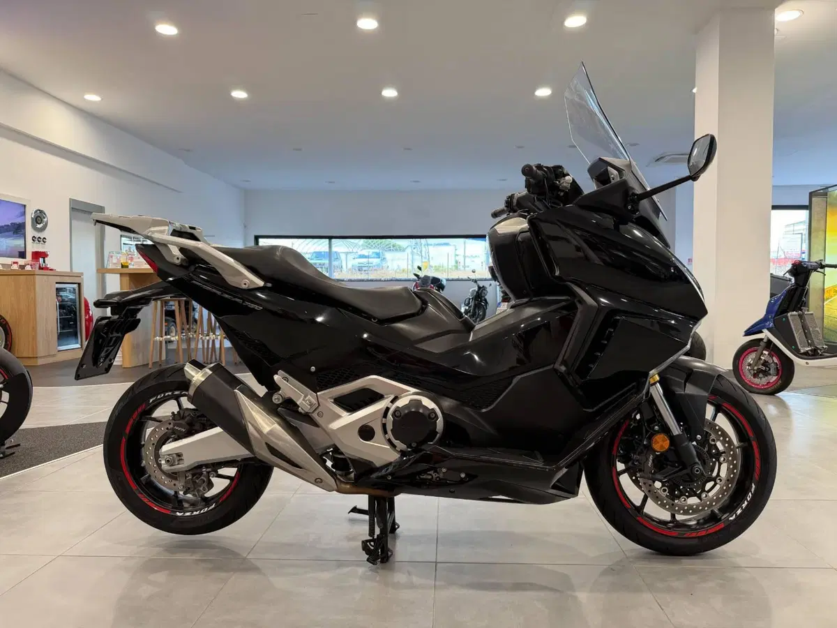 Honda Forza 750 DCT (2021 - 24) (6)