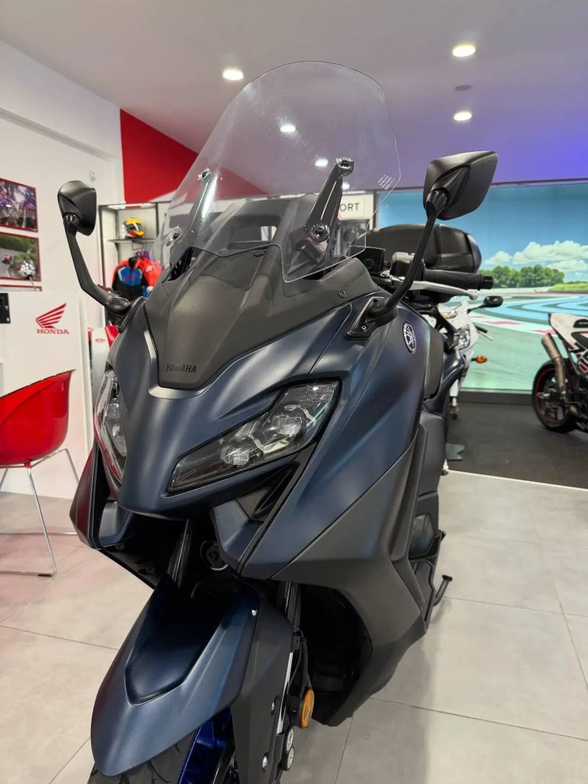 Yamaha T-Max 560 (2022 - 24) (2)