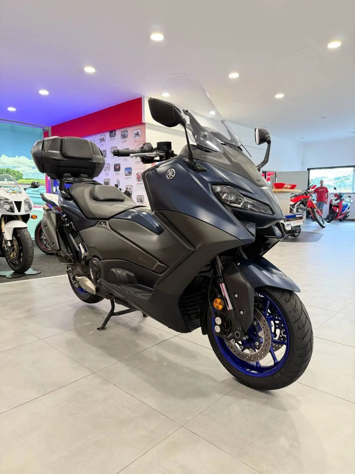 Yamaha T-Max 560 (2022 - 24) (6)