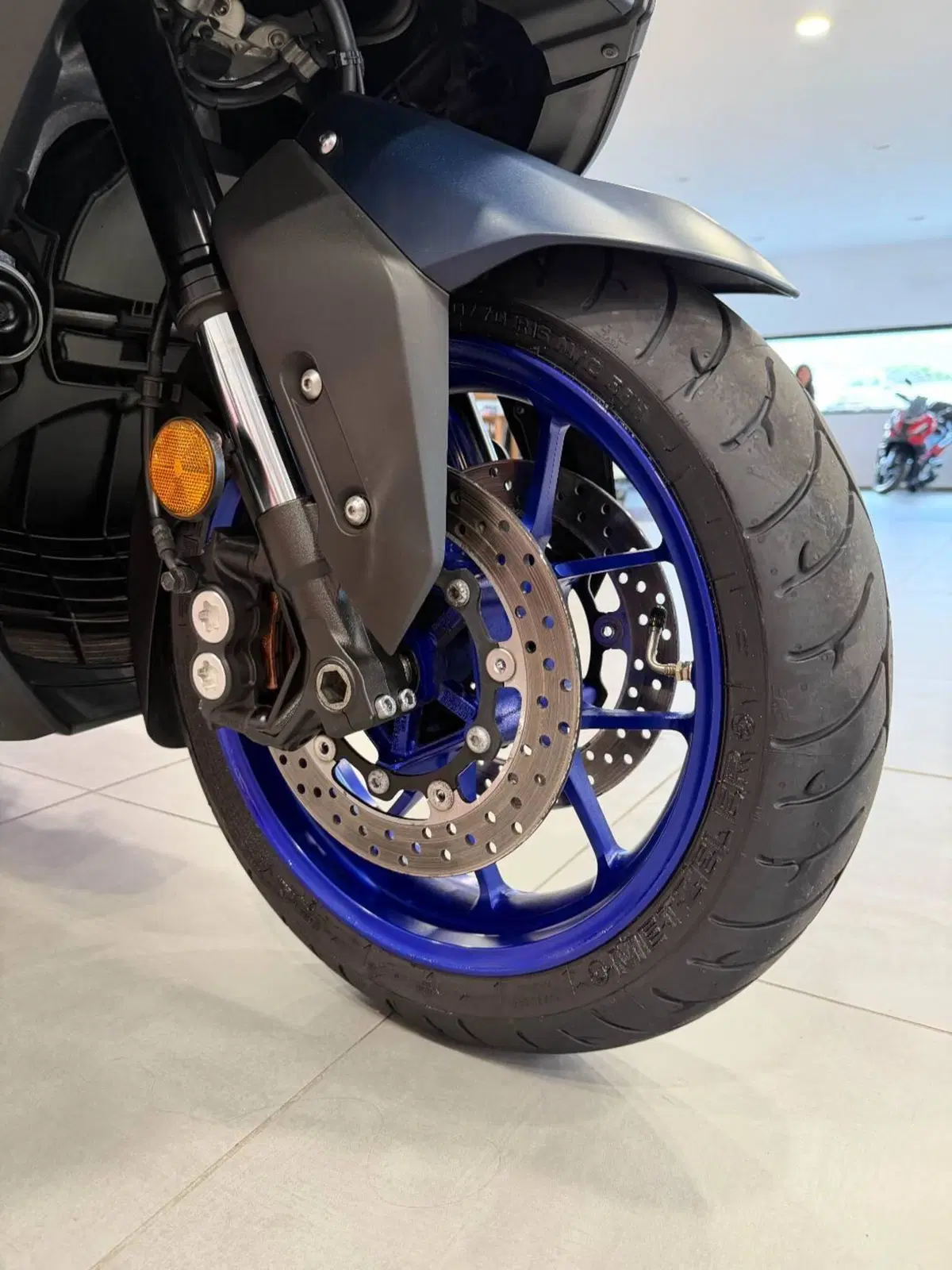 Yamaha T-Max 560 (2022 - 24) (13)