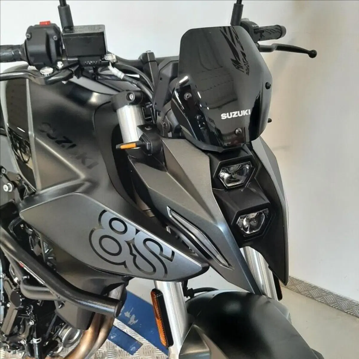Suzuki GSX-8S (2023 - 24) (4)