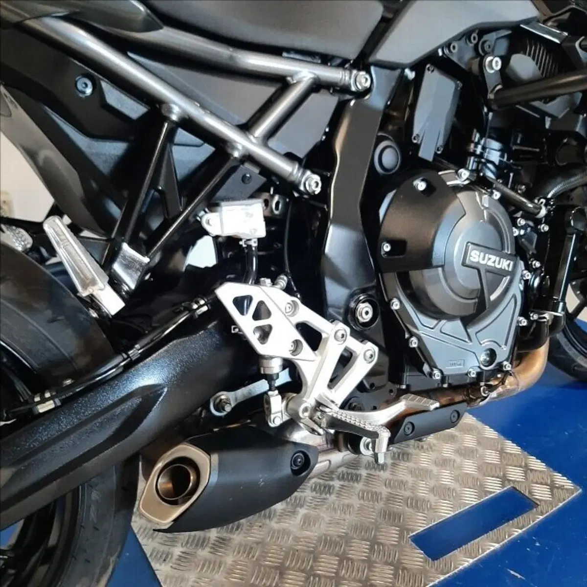 Suzuki GSX-8S (2023 - 24) (10)