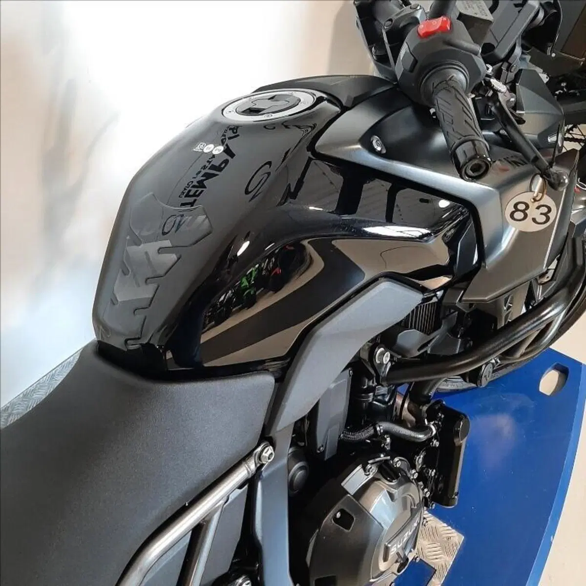 Suzuki GSX-8S (2023 - 24) (11)