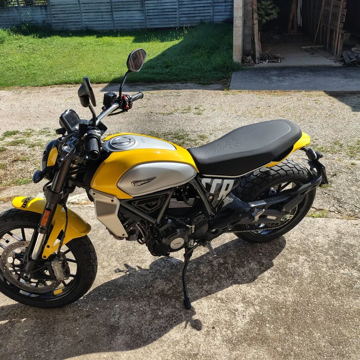 Ducati Scrambler 800 Icon (2025 - 26)