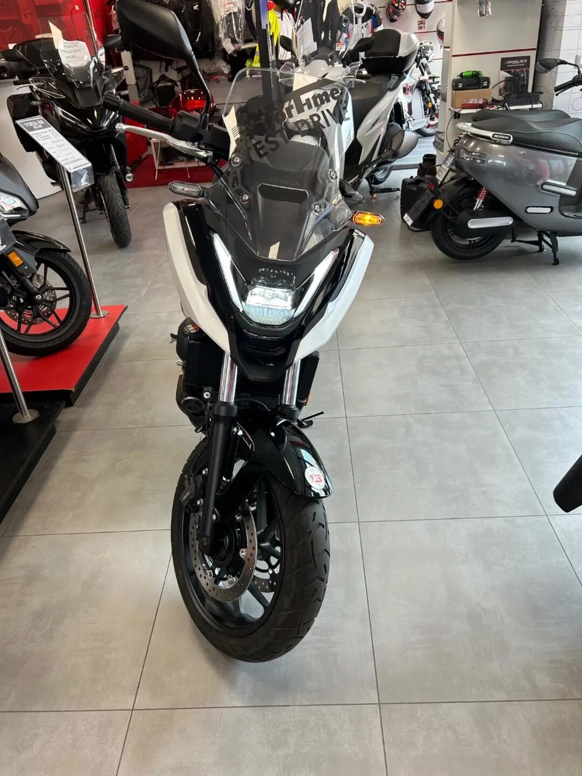 Honda NC 750 X DCT (2025 - 26) (4)