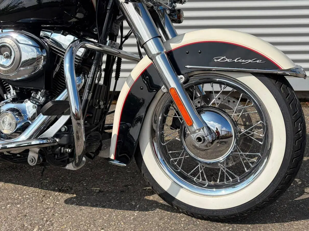 Harley-Davidson 1585 Softail Deluxe (2011) - FLSTN (7)