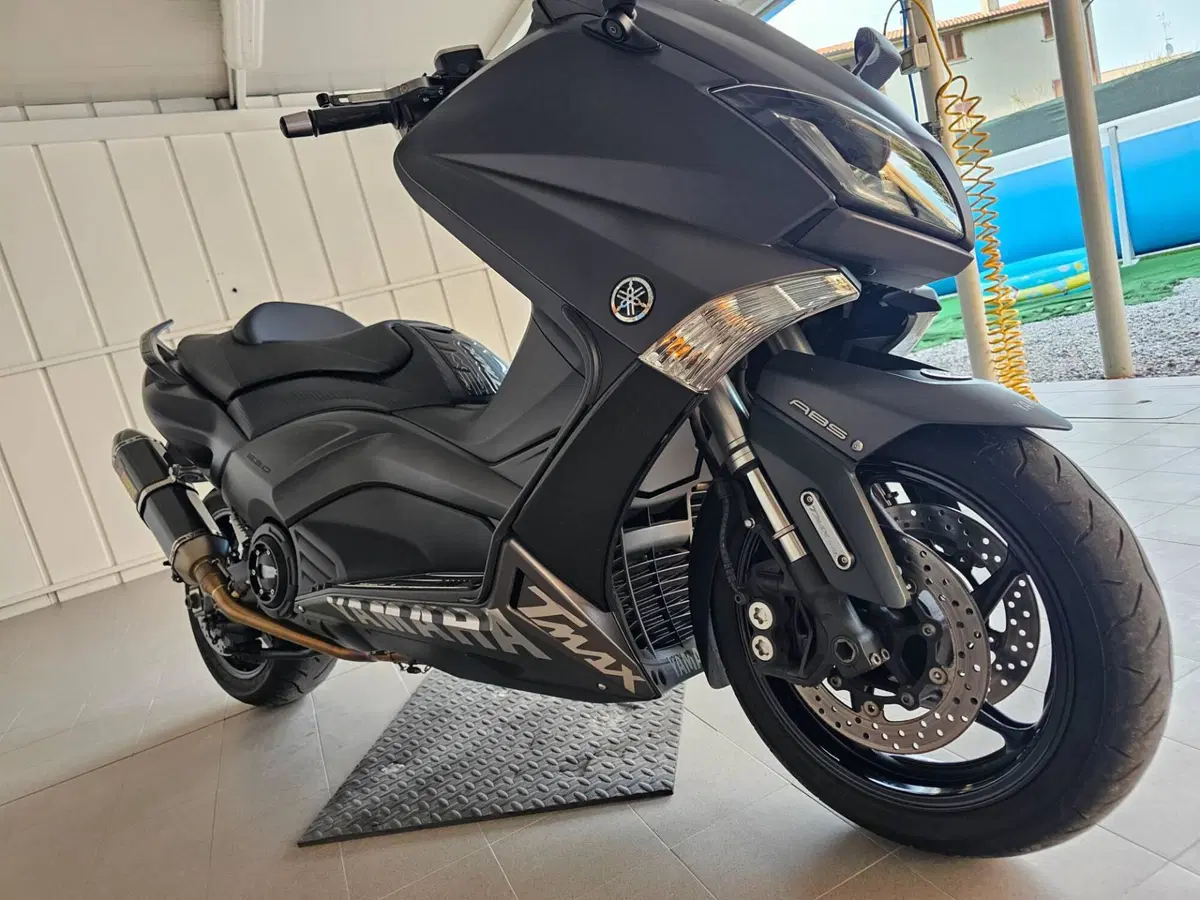 Yamaha T-Max 530 ABS (2015 - 17) (2)